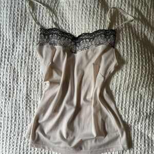 flattering Y2K tank top with lace detailing